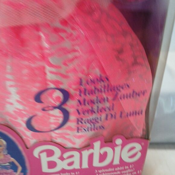 VTG Barbie 3 Looks Barbie, 3 Outfits in One 12339 Mattel 1994 Never Out Of Box - Picture 4 of 16